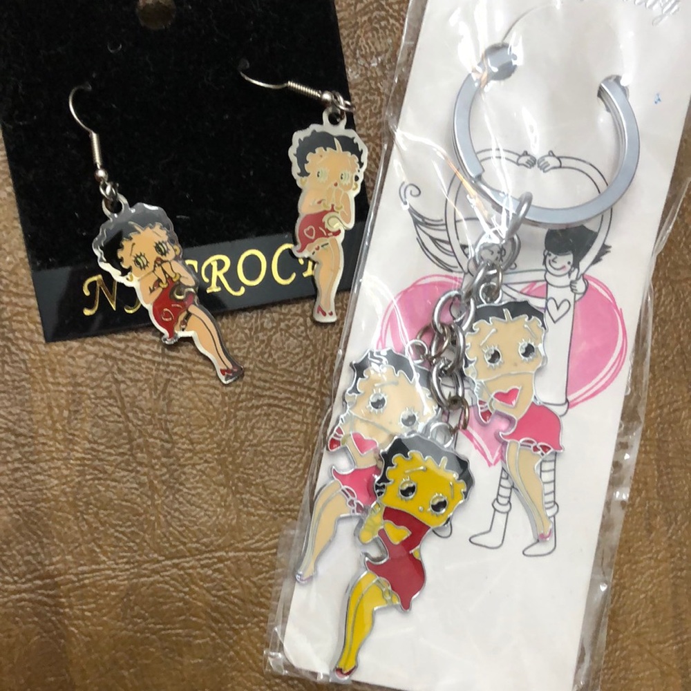 A set of Betty Boop accessories